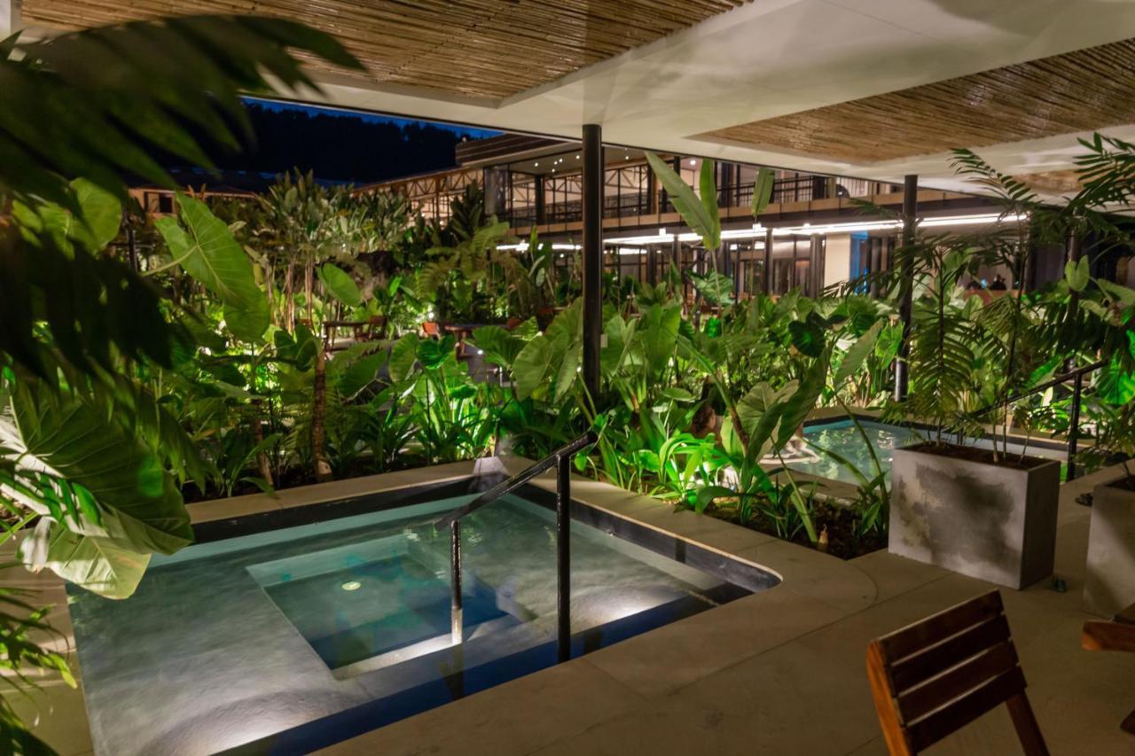 Hotel Termales El Otoño Manizales Exterior foto The interior of the restaurant