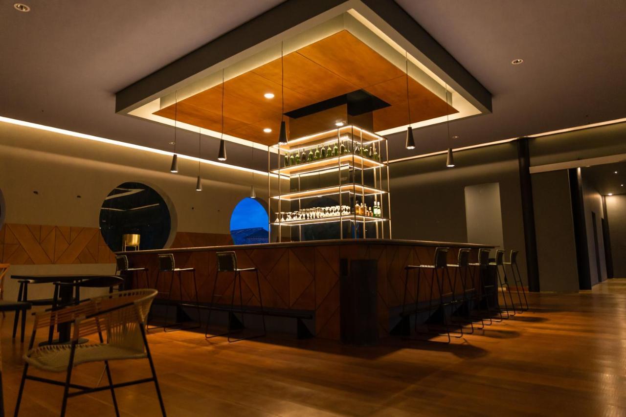 Hotel Termales El Otoño Manizales Exterior foto The bar at the 2018-built terminal