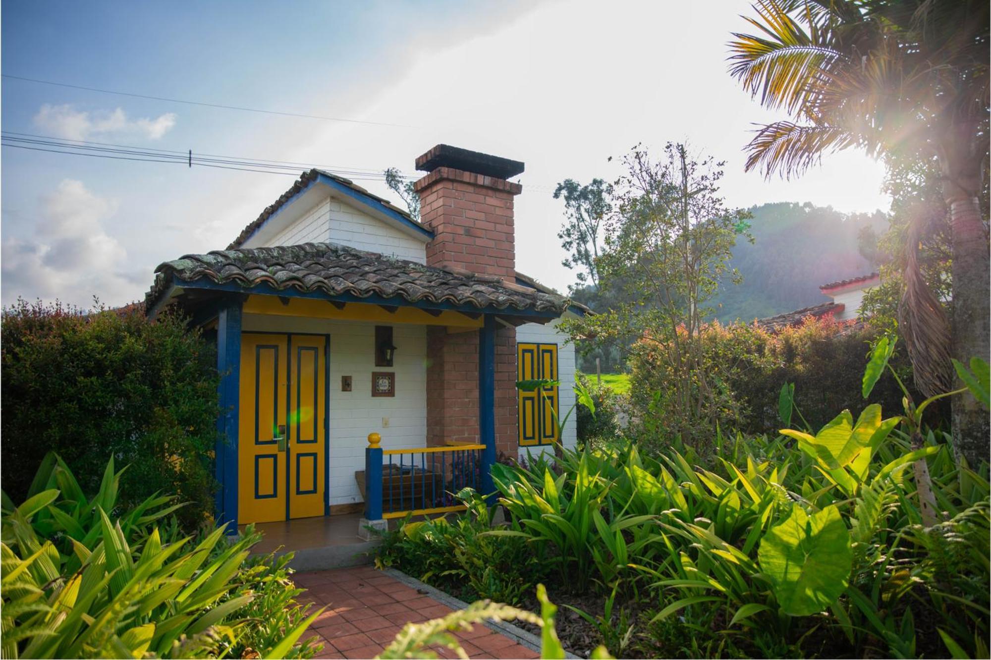Hotel Termales El Otoño Manizales Exterior foto A house in El Peñón