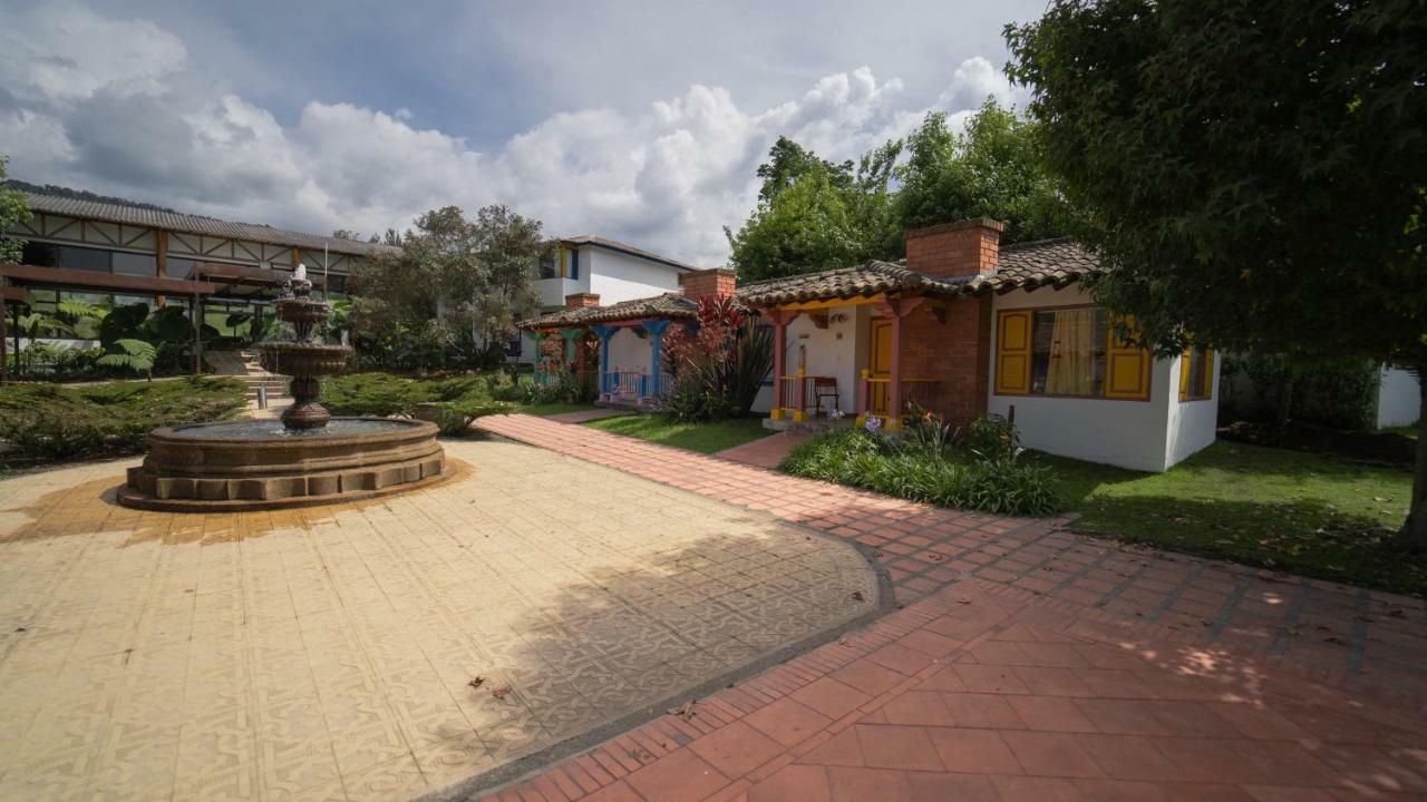 Hotel Termales El Otoño Manizales Exterior foto View of the Hacienda Santa Bárbara